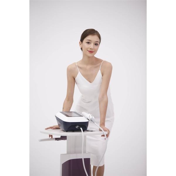 Skin Resurfacing RF Microneedle Machine Commercial 2MHz