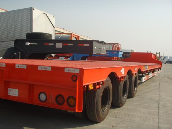 Hauler Truck Low Platform Semi Trailer , 3 Axle truck Trailer Low Bed For Road Transportation