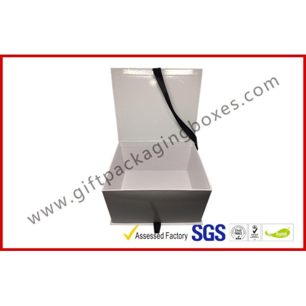 Simple White And Black Apparel Gift Boxes With Ribbon / Duplex Board Gift Box