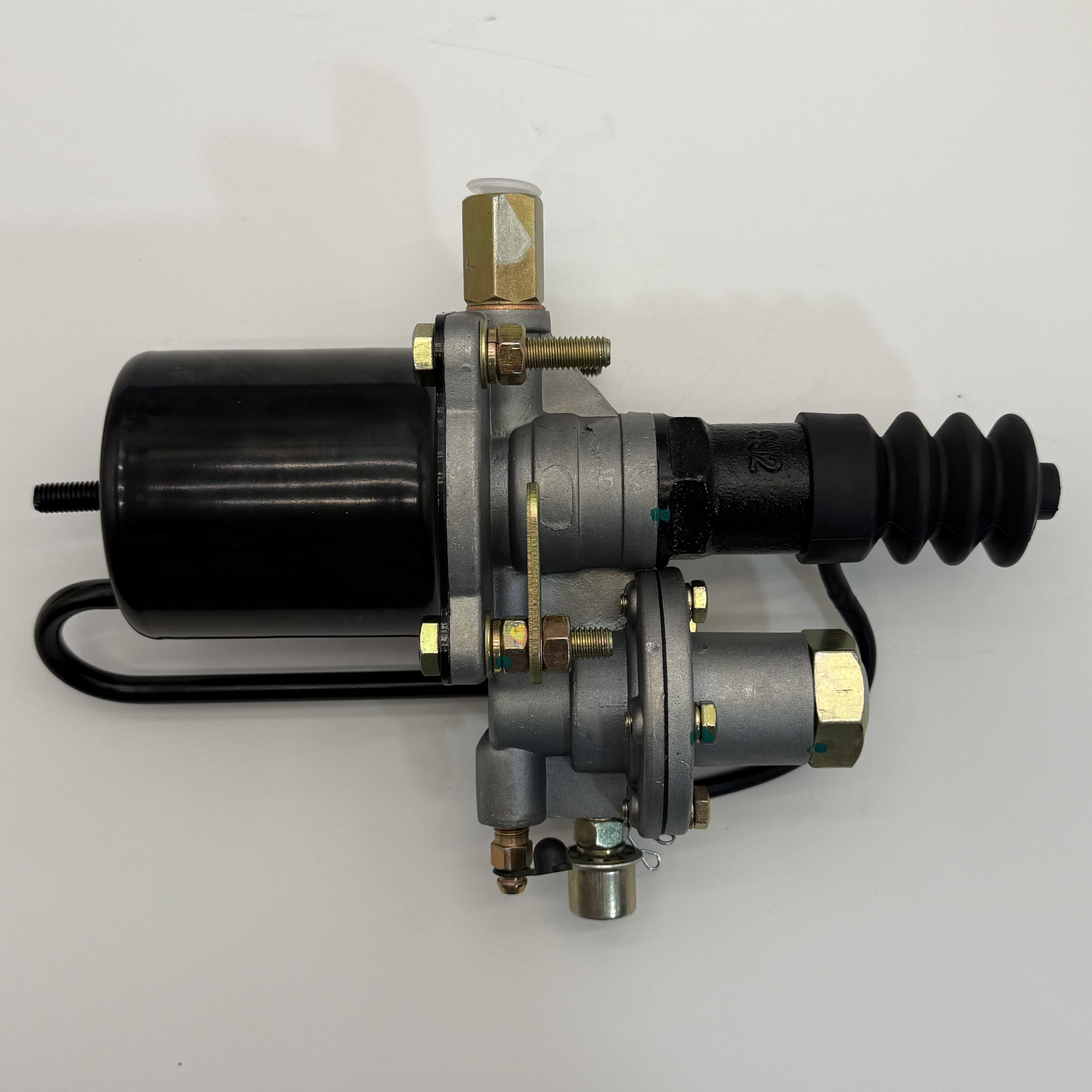Passenger Bus Clutch Booster VIE Brand, Cylinder Bore 70mm, Part No.1607300S7BB, Quality Spare Parts for City Bus and Tour Coach