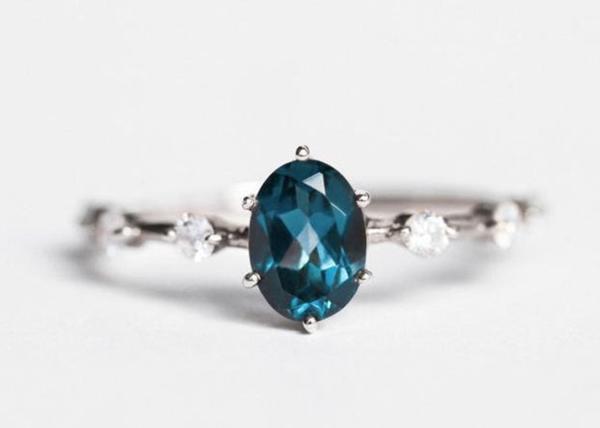 1.56ct London Blue Topaz Ring , Oval Shape Diamond Ring Round Cut OEM