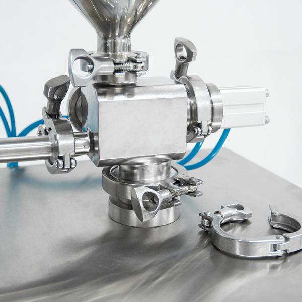 Máquina de enchimento líquida da seringa descartável dos cosméticos com semi automático