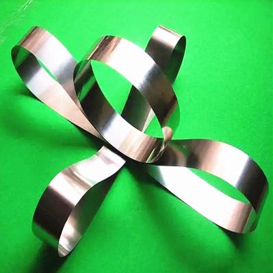 304 DIN 1.4301 Bobina de tira de aço inoxidável 0,05 mm 0,4 mm 0,7 mm superfina