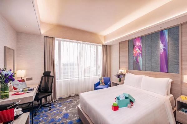 Budget hotel rooms interior design of furniture made by Laminate board in Wardrobe and Cupboard cabinets