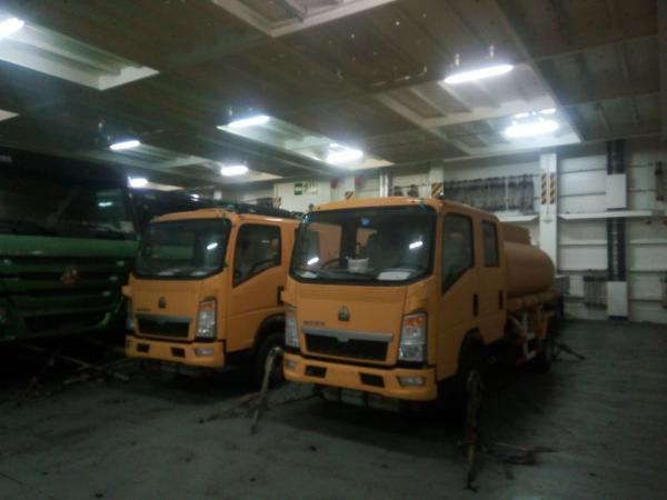 Street Water Sprinkler Liquid Tanker Truck Barrow Watering Lorry HOWO