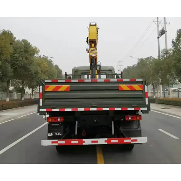 Dongfeng Heavy-Duty 6X6 10t Truck with Hydraulic Crane