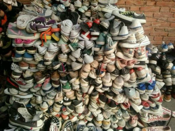 Factory Stocklot wholesale used shoes  mixed shoes in small bag