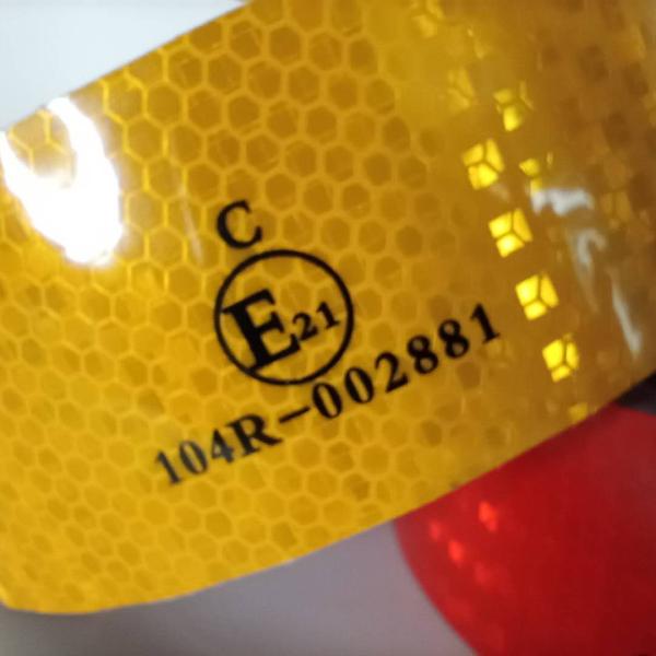 Trailers Reflective Conspicuity Tape with 5 Years Durability and Custom Logo Printing