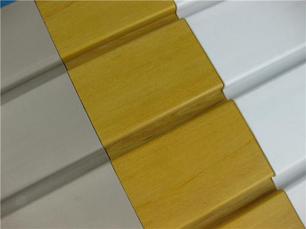 Painéis de parede do armazenamento do Taupe 8ft, painéis de parede plásticos de madeira da placa para a sala do ofício
