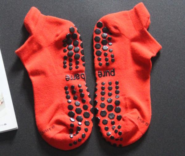 Professional Comfort Anti - Slip Yoga Socks For Barre Boutique Custom Made