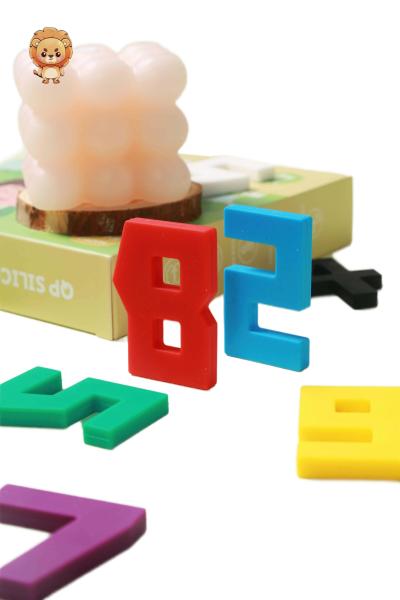 Custom Silicone Baby Toys Building Blocks Cognitive Skills Developmental With Size Is 15*15*3cm And Weight Is 220 Gram