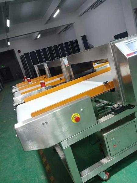Detector de metais do transporte do SUS 304 para a indústria alimentar que processa com 3 funções