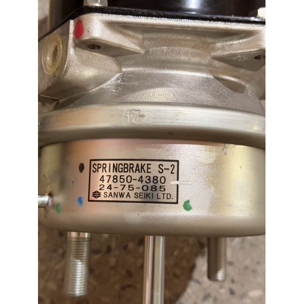 S4785-04380 S4785-04310   Brake cylinder LH/RH FOR HINO 700