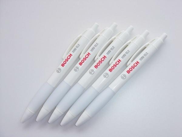 Durable smooth writing retractable ball pen with soft grip , promotional plastic pen , new ball pen