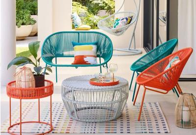 Atraente design PE Rattan tecido cadeira de mesa de café venda a quente melhor design colorido mobiliário conjunto de vidro temperado mesa