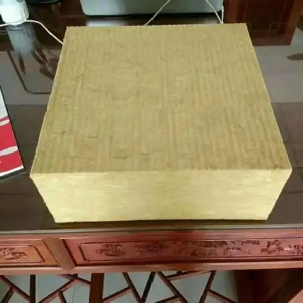 Industrial Rock Wool Insulation Material Natural Heat Preservation Material