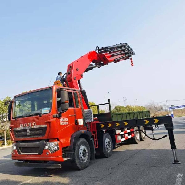 Hydraulic Manipulator Lifting Mobile Truck 38 Ton Folding Arm Mounted Crane Truck