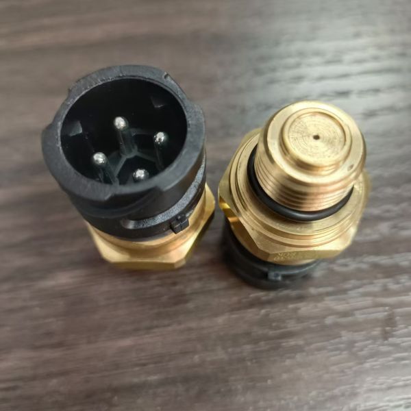 Oil Pressure Sensor 21302639 for  D12 D13 Diesel Engine Parts