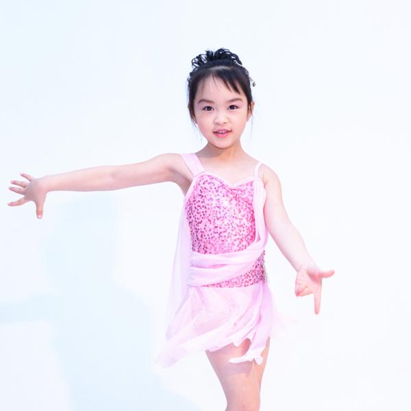 Drop Waist Sequin Modern Lyrical Dance Costumes With Flying Tape Bodice
