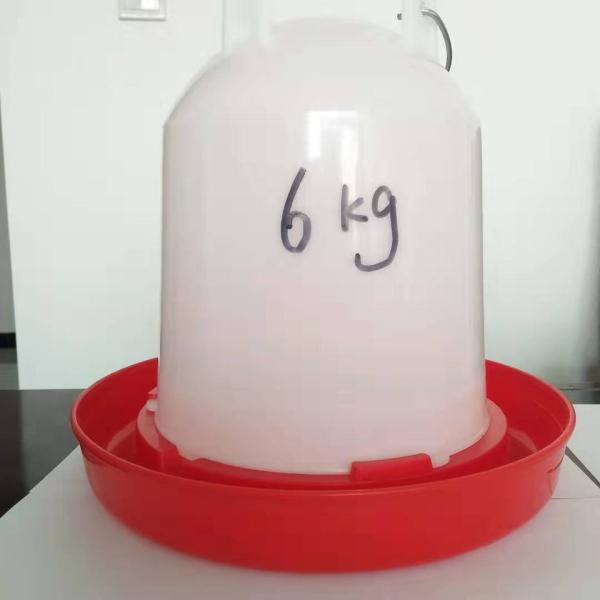 Novo tipo de bebedouro de frango vermelho com balde de água para pernas, alimentador manual para aves e bebedouro, equipamento agrícola