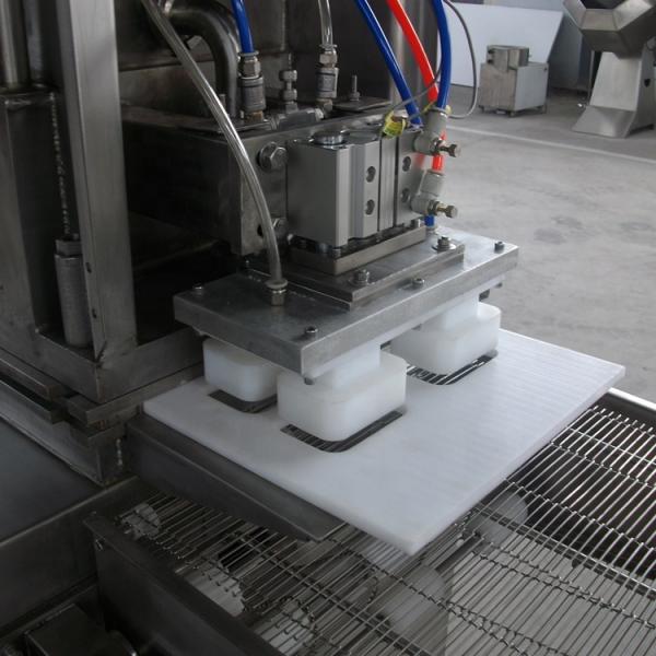 Автоматическая машина панированого цыпленка гамбургера машины создателя пирога мяса