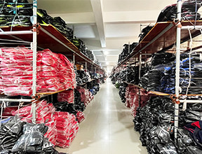 Maillot de football pour hommes ️ Polyester résistant à l'humidité, respirant, léger, disponible en rouge/bleu/noir