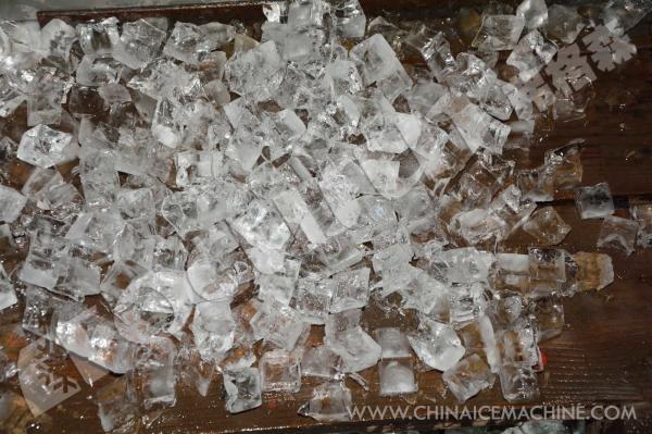 Upgrade Your Hotel's Ice Supply with Focusun's User-Friendly Cube Ice Machine
