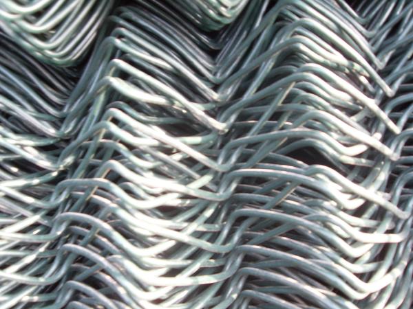 Galvanized Steel and PVC Coated Galvanized Steel Chain Link Fence Netting