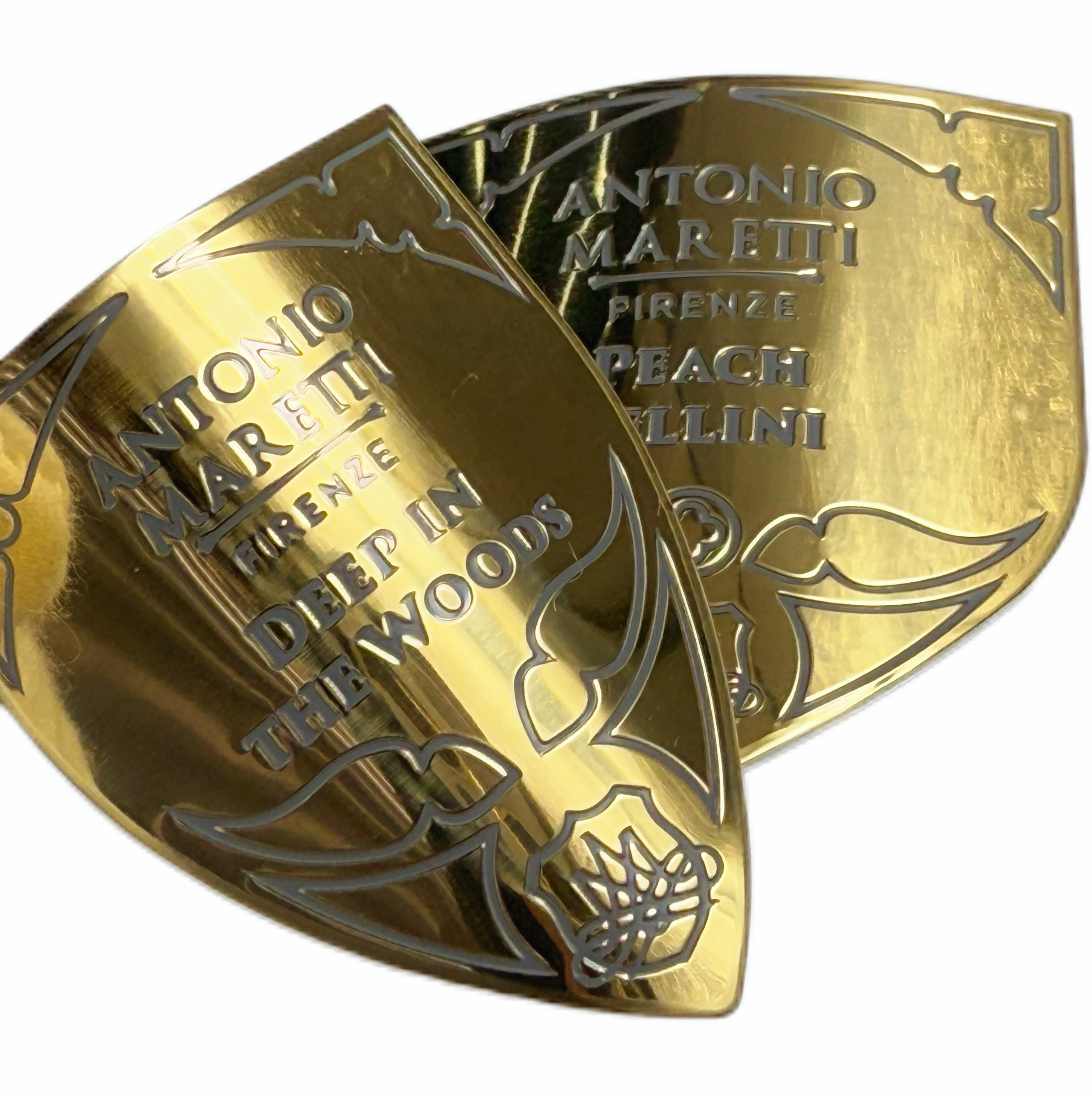 The Label Of The Light Luxury High-end Custom Perfume Features Embossed Pattern Design