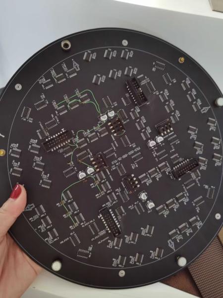 6500cd/sq P2.5 Outdoor Round LED Display 500w/sqm