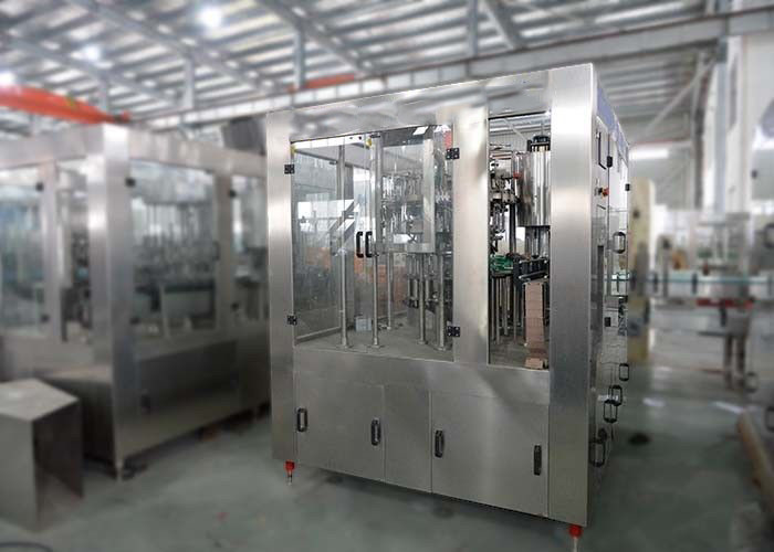 Карбонатед машина безалкогольного напитка разливая по бутылкам, небольшая Карбонатед машина завалки напитка