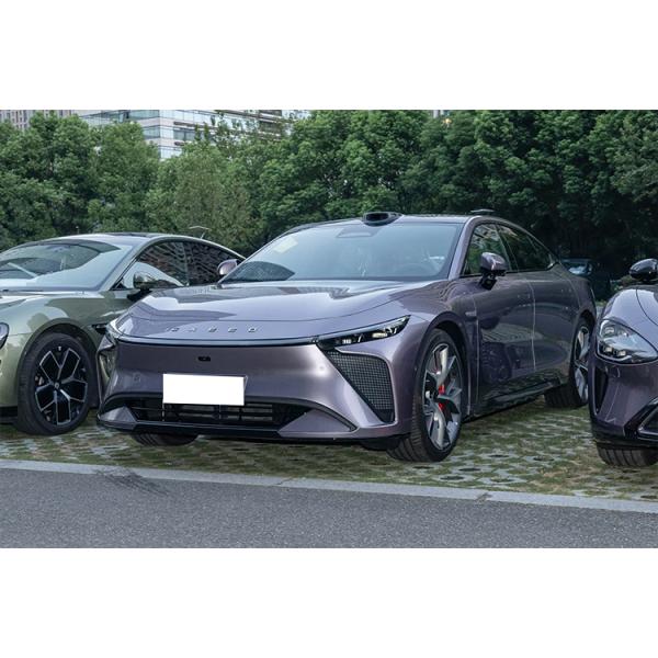 Xingtu Star Era ES Energy es un coche eléctrico de cuatro ruedas con una potencia máxima de 353 kW y una velocidad de carga rápida en 2024.08