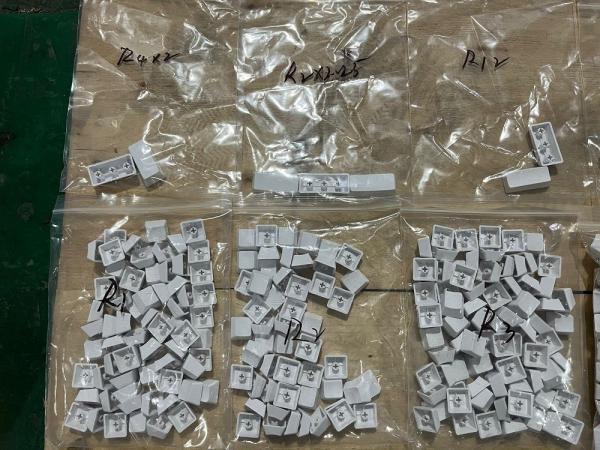 高精度108キー PBTキーキャップ A3 3D真空昇華キーキャップ印刷機