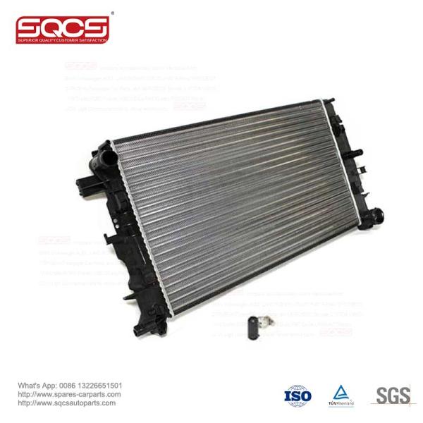 OEM 9065000002 9065000202 SQCS Radiador de refrigeración de aluminio del motor para Sprinter W907 W907 OE 2006-2013