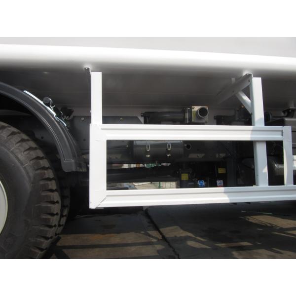 Euro 2 SINOTRUK 6x4 Petrol Tanker Truck , 290hp International Tanker Truck