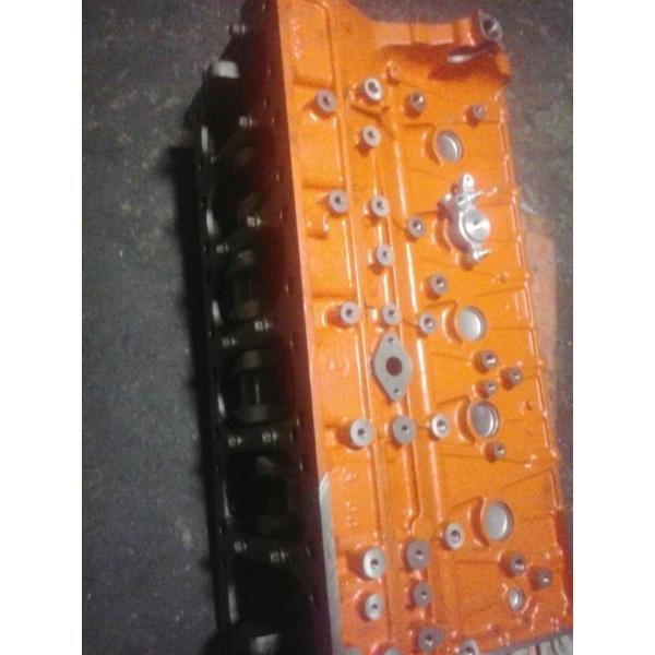 6HK1 Cylinder Head and Diesel Engine Cylinder Block for in Manufacturing Plant