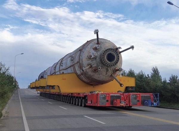 Heavy Duty Spmt Self-Propelled Modular Transporter For Heavy-Duty Transportation Needs