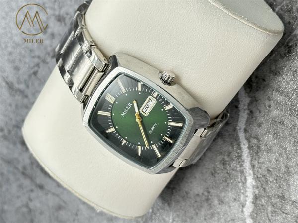 Factory Price Deep Waterproof Simple Style Quartz Watch Stainless Steel Watch For Men