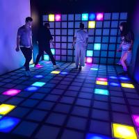 Jeu d'activation étanche à l'eau à l'intérieur Led Floor Interactive Led Screen Floor Tile Light Game