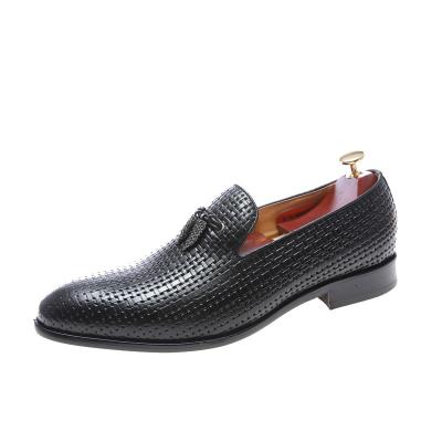 3D Embosses Mens Pointed Toe Dress Shoes Outdoor Height Increasing