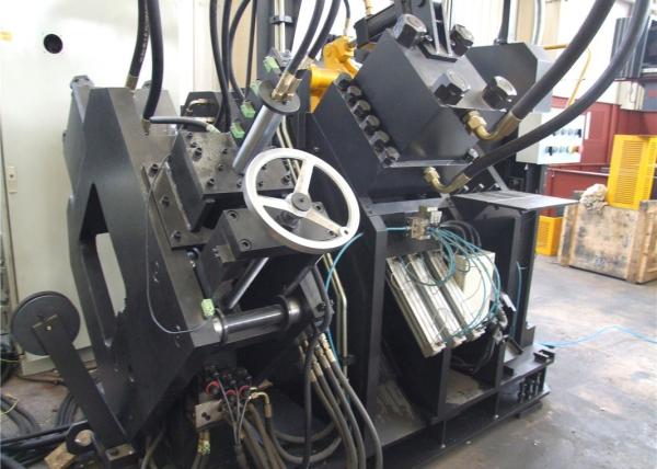 角鉄塔産業 CNC 角線機械 パンシングマークと切断
