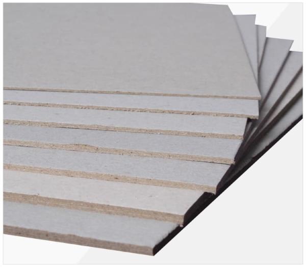 Chine Prix de gros Carton gris en copeaux de papier en rouleau ou en feuille pour l'emballage