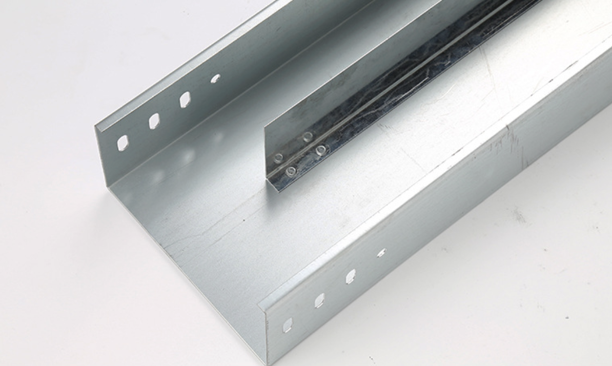 High Quality Industrial Construction Galvanized Steel Compartment Trunking Tray Ventilated/Perforated Internal Cable Laying