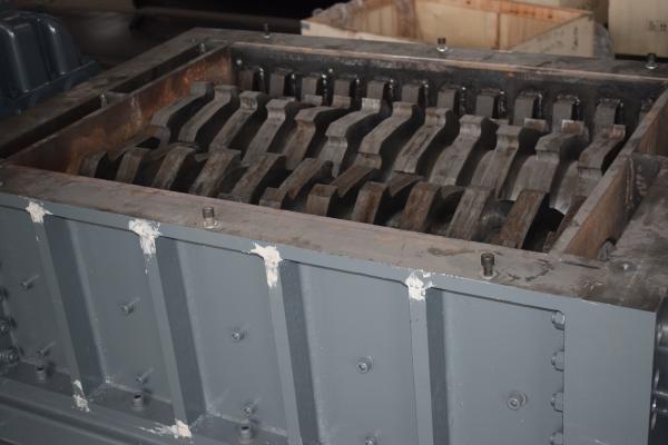 Metal Aluminium Can Shredder Low Speed With Automatic Overload Protection