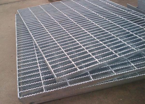 1100*6000mm Serrated Steel Grating , Floor Forge Walkway Steel Grating