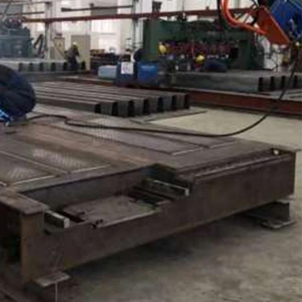 30 tonnes - 300 tonnes sur une capacité maximale de 18 m
