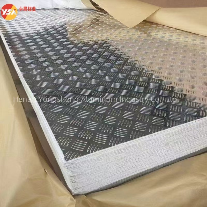 1060 3003 5052 6061 Anti-slip Aluminum Checkered Plate For Rail Transit Vehicle Marine Industrial Food Pharmaceutical Floor