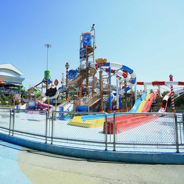 Professional Water Slides Factory in China Water Parks Slide Fiberglass Material Wholesale