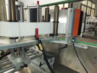 Npack Automatique Pet Lubricant huile Jerry Can Machine d'étiquetage avant et arrière avec machine de codage