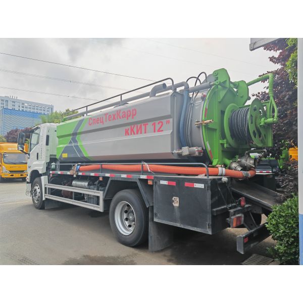 ISUZU GIGA 4x2 Combined Vacuum Sewer Jetting Truck | High Pressure Fecal Suction & Sewage Cleaning Truck